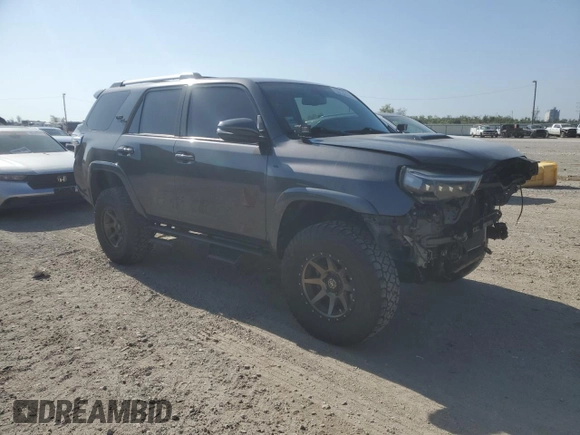 2018 Toyota 4Runner SR5 with VIN JTEBU5JR8J5572148, listed as a Copart auction lot 50132125 with 121,334 mi miles and Salvage Title. Bid and sale history available at DreamBid. Image 4.
