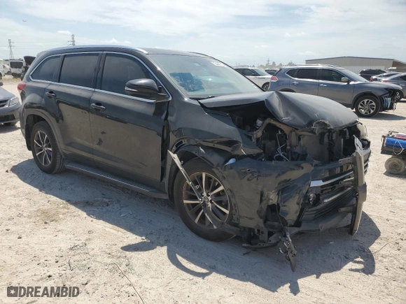 2018 Toyota Highlander SE with VIN 5TDJZRFH3JS839344, listed as a Copart auction lot 53492575 with 71,431 mi miles and Salvage Title. Bid and sale history available at carsss.com. Image 4.