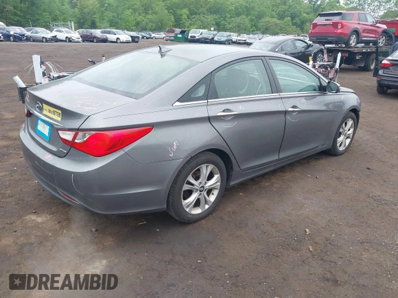 2011 Hyundai Sonata Limited z VIN 5NPEC4AC7BH304445, wystawiony jako IAAI lot #42240429 z przebiegiem 126 657 mil mil oraz . Historia ofert i sprzedaży dostępna na DreamBid. Obrazek 4.