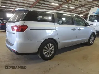 2019 Kia Sedona L with VIN KNDMA5C13K6538465, listed as a Copart auction lot 48683255 with 189,990 mi miles and Clean Title. Bid and sale history available at carsss.com. Image 3.