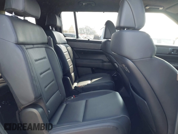 2024 Hyundai Santa Fe Calligraphy with VIN 5NMP54GL6RH037350, listed as a IAAI auction lot 42099643 with 8,326 mi miles and . Bid and sale history available at DreamBid. Image 8.