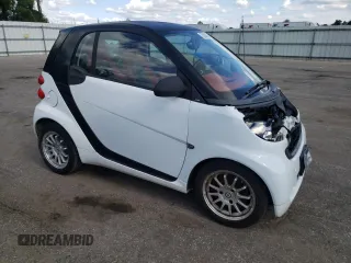 2011 Smart fortwo Pure with VIN WMEEJ3BAXBK447292, listed as a Copart auction lot 73308384 with 35,166 mi miles and Salvage title. Bid and sale history available at DreamBid. Image 4.