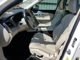 2018 Volvo XC90 Momentum z VIN YV4102PK9J1355040, wystawiony jako Copart lot #53454205 z przebiegiem 116 826 mil mil oraz Szkoda całkowita • Salvage title. Historia ofert i sprzedaży dostępna na DreamBid. Obrazek 7.