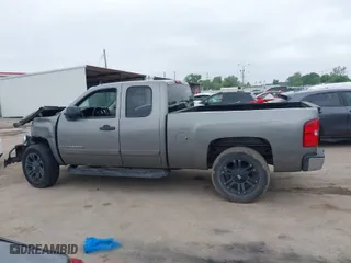 2008 Chevrolet Silverado 1500 Work Truck with VIN 1GCEC19CX8Z330185, listed as a IAAI auction lot 41891379 with 189,991 mi miles. Bid and sale history available at carsss.com. Image 14.