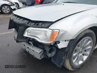 2011 Chrysler 300 Limited with VIN 2C3CA5CG9BH614354, listed as a IAAI auction lot 41216730 with 141,670 mi miles. Bid and sale history available at carsss.com. Image 18.