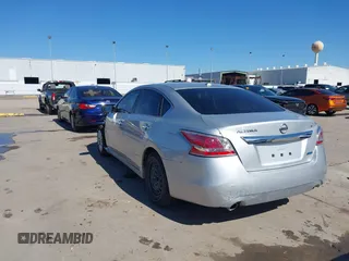 2015 Nissan Altima 2.5 S with VIN 1N4AL3AP4FN319380, listed as a IAAI auction lot 41477898 with 107,777 mi miles. Bid and sale history available at carsss.com. Image 3.