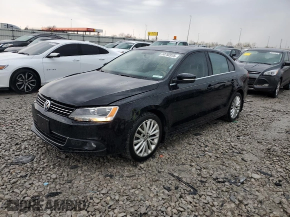 2013 Volkswagen Jetta SEL с VIN 3VWLX7AJ1DM442228, выставлен на аукционе Copart как лот 50792815 с пробегом 123 926 миль миль и Списание • Salvage title. История ставок и продаж доступна на DreamBid. Изображение 1.
