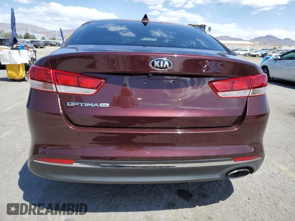 2017 Kia Optima LX z VIN 5XXGT4L33HG155090, wystawiony jako Copart lot #52758275 z przebiegiem 126 596 mil mil oraz Szkoda całkowita • Salvage title. Historia ofert i sprzedaży dostępna na DreamBid. Obrazek 6.