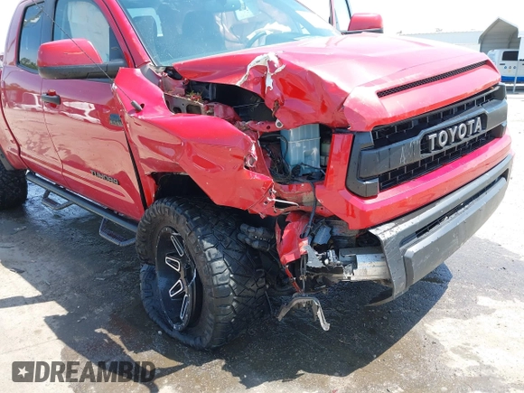 2017 Toyota Tundra SR z VIN 5TFUY5F10HX677527, wystawiony jako IAAI lot #42157357 z przebiegiem 43 111 mil mil oraz . Historia ofert i sprzedaży dostępna na DreamBid. Obrazek 6.
