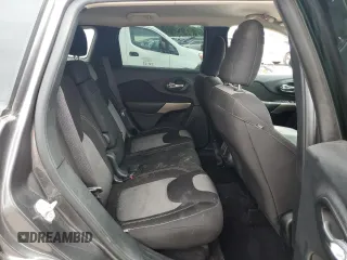 2017 Jeep Cherokee Sport z VIN 1C4PJLABXHW578368, wystawiony jako Copart lot #57166745 z przebiegiem Nie podano mil oraz Szkoda całkowita • Salvage title. Historia ofert i sprzedaży dostępna na DreamBid. Obrazek 11.