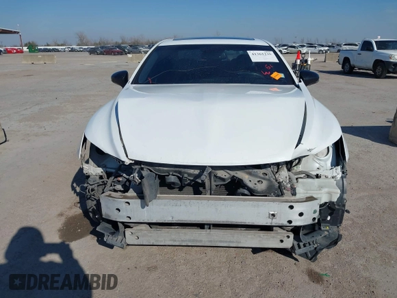 2015 Lexus LS with VIN JTHBL5EF5F5135527, listed as a IAAI auction lot 41361235 with 196,487 mi miles. Bid and sale history available at carsss.com. Image 13.