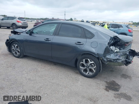 2021 Kia Forte FE z VIN 3KPF24AD0ME312622, wystawiony jako IAAI lot #41329338 z przebiegiem 29 722 mil mil oraz . Historia ofert i sprzedaży dostępna na DreamBid. Obrazek 3.
