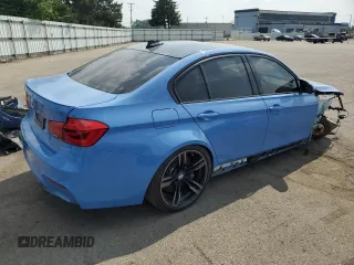 2016 BMW M3 z VIN WBS8M9C54G5D30168, wystawiony jako Copart lot #59116085 z przebiegiem 79 106 mil mil oraz Szkoda całkowita • Salvage title. Historia ofert i sprzedaży dostępna na DreamBid. Obrazek 3.