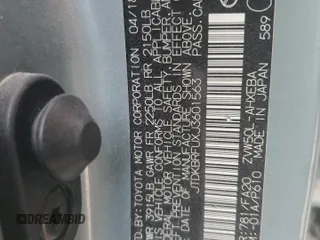 2018 Toyota Prius Two z VIN JTDKBRFUXJ3601563, wystawiony jako Copart lot #55681125 z przebiegiem Nie podano mil oraz Szkoda całkowita • Salvage title. Historia ofert i sprzedaży dostępna na DreamBid. Obrazek 12.