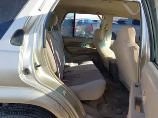 2002 Nissan Pathfinder LE with VIN JN8DR09Y82W713507, listed as a IAAI auction lot 41253781 with 302,501 mi miles. Bid and sale history available at carsss.com. Image 8.