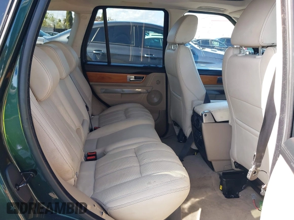 2010 Land Rover Range Rover Sport HSE Lux with VIN SALSK2D48AA212810, listed as a IAAI auction lot 41943041 with 111,896 mi miles and . Bid and sale history available at DreamBid. Image 8.