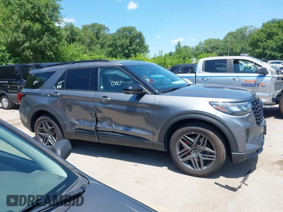2025 Ford Explorer ST-Line with VIN 1FMUK8KH7SGB37620, listed as a IAAI auction lot 42553038 with 8,067 mi miles and . Bid and sale history available at DreamBid. Image 13.