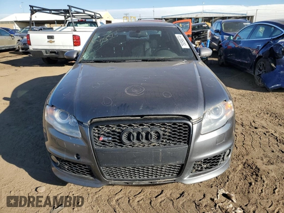 2008 Audi RS 4 z VIN WUADU78E18N901135, wystawiony jako Copart lot #78098074 z przebiegiem 129 435 mil mil oraz Tytuł czysty. Historia ofert i sprzedaży dostępna na DreamBid. Obrazek 5.