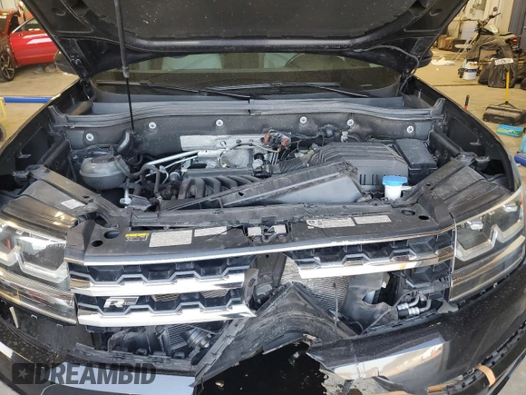 2019 Volkswagen Atlas SE with VIN 1V2XR2CA6KC606410, listed as a Copart auction lot 49156685 with 114,396 mi miles and Salvage title. Bid and sale history available at DreamBid. Image 13.