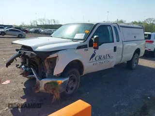 2015 Ford Super Duty F-250 SRW XLT with VIN 1FT7X2B69FEA73967, listed as a IAAI auction lot 41977446 with 270,442 mi miles. Bid and sale history available at carsss.com. Image 17.