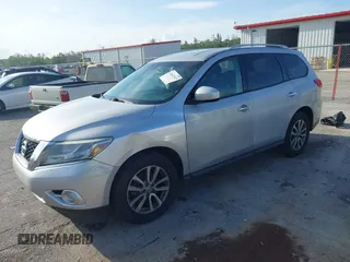2016 Nissan Pathfinder S with VIN 5N1AR2MN7GC602930, listed as a IAAI auction lot 42447462 with 182,006 mi miles and . Bid and sale history available at DreamBid. Image 17.