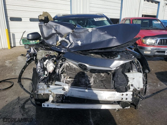 2021 Toyota Highlander XLE with VIN 5TDGZRAH5MS522722, listed as a Copart auction lot 84849504 with 0 mi miles and Salvage Title. Bid and sale history available at carsss.com. Image 5.