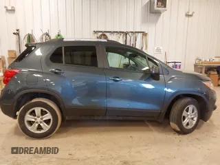 2022 Chevrolet Trax LT with VIN KL7CJPSM5NB561161, listed as a IAAI auction lot 41735792 with 12,136 mi miles. Bid and sale history available at carsss.com. Image 13.