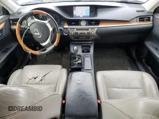 2013 Lexus ES 300h z VIN JTHBW1GG3D2003788, wystawiony jako Copart lot #57890185 z przebiegiem 201 594 mil mil oraz Tytuł czysty. Historia ofert i sprzedaży dostępna na DreamBid. Obrazek 8.