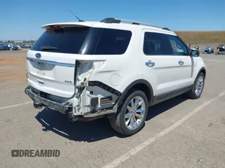 2011 Ford Explorer XLT with VIN 1FMHK8D83BGA65734, listed as a IAAI auction lot 42203640 with 184,923 mi miles and . Bid and sale history available at carsss.com. Image 4.