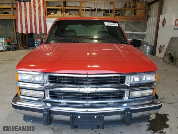 1998 Chevrolet C/K 1500 with VIN 2GCEC19R9W1191564, listed as a Copart auction lot 44937265 with 165,053 mi miles and Clean Title. Bid and sale history available at carsss.com. Image 5.