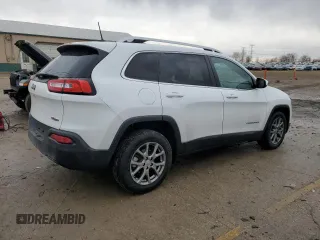 2018 Jeep Cherokee Latitude Plus with VIN 1C4PJLLB2JD622877, listed as a Copart auction lot 46773725 with 83,857 mi miles and Salvage Title. Bid and sale history available at carsss.com. Image 3.