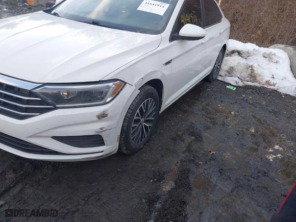2019 Volkswagen Jetta SEL with VIN 3VWE57BU6KM167153, listed as a IAAI auction lot 41641914 with 90,881 mi miles. Bid and sale history available at carsss.com. Image 6.