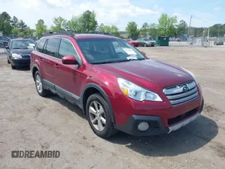 2014 Subaru Outback 2.5i Limited with VIN 4S4BRCNC7E3311039, listed as a IAAI auction lot 42102365 with 187,861 mi miles. Bid and sale history available at carsss.com. Image 1.