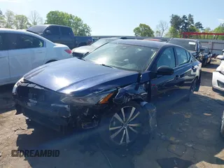 2022 Nissan Altima SR z VIN 1N4BL4CV0NN360271, wystawiony jako IAAI lot #42006350 z przebiegiem 104 281 mil mil oraz . Historia ofert i sprzedaży dostępna na DreamBid. Obrazek 17.