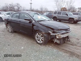2015 Chrysler 200 Limited z VIN 1C3CCCAB8FN538967, wystawiony jako IAAI lot #40943422 z przebiegiem 130 423 mil mil oraz . Historia ofert i sprzedaży dostępna na DreamBid. Obrazek 1.