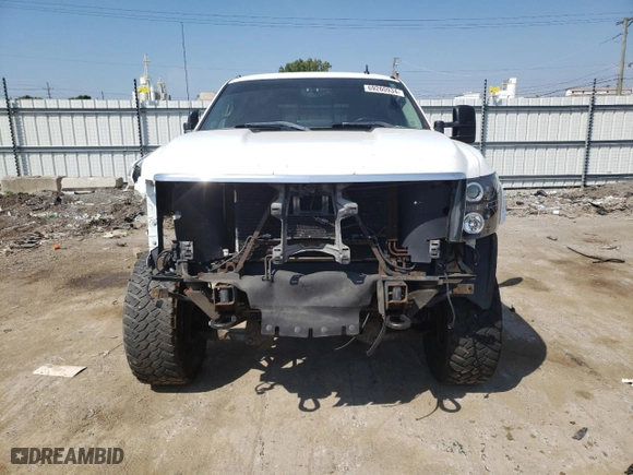 2007 Chevrolet Silverado 2500HD LT w/1LT with VIN 1GCHK23KX7F522325, listed as a Copart auction lot 69260934 with 195,649 mi miles and Salvage Title. Bid and sale history available at carsss.com. Image 5.