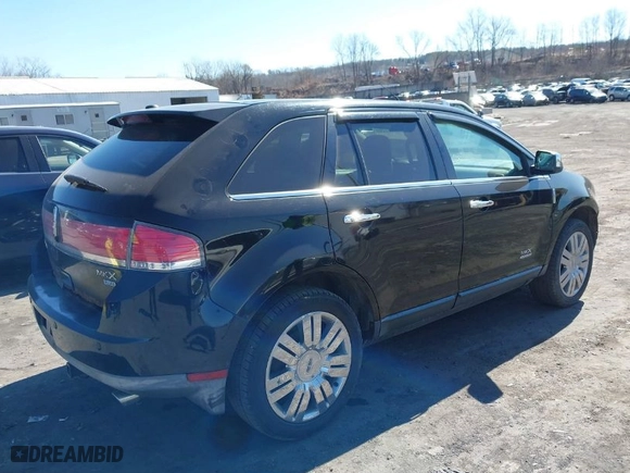2009 Lincoln MKX with VIN 2LMDU88C69BJ02093, listed as a IAAI auction lot 41751532 with 172,431 mi miles. Bid and sale history available at carsss.com. Image 4.