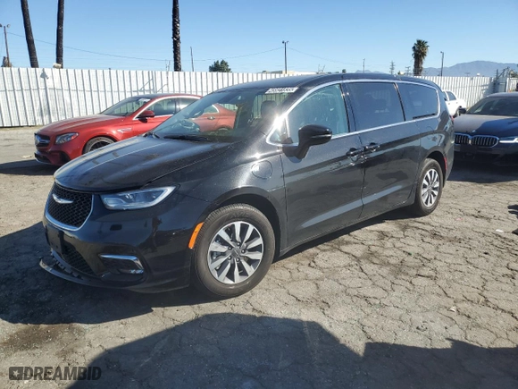 2024 Chrysler Pacifica Hybrid Select with VIN 2C4RC1S78RR157163, listed as a Copart auction lot 45931835 with NaN miles and Clean Title. Bid and sale history available at carsss.com. Image 1.