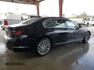 2022 BMW 7 Series 740i xDrive z VIN WBA7T4C05NCH91186, wystawiony jako Copart lot #89174565 z przebiegiem 33 032 mil mil oraz Szkoda całkowita • Salvage title. Historia ofert i sprzedaży dostępna na DreamBid. Obrazek 3.
