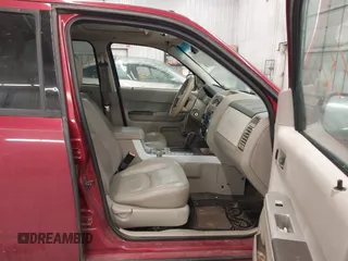 2008 Mercury Mariner Premier z VIN 4M2CU97128KJ30926, wystawiony jako IAAI lot #41732129 z przebiegiem 278 000 mil mil oraz . Historia ofert i sprzedaży dostępna na DreamBid. Obrazek 5.