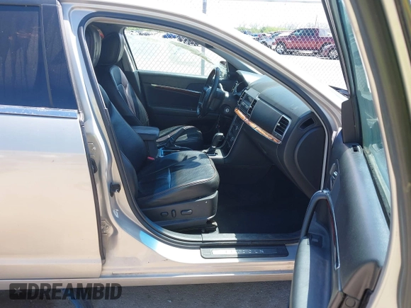 2010 Lincoln MKZ with VIN 3LNHL2GC0AR611844, listed as a IAAI auction lot 42018376 with 155,634 mi miles and . Bid and sale history available at DreamBid. Image 5.