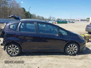 2013 Honda Fit Sport with VIN JHMGE8H59DC001939, listed as a IAAI auction lot 41885102 with 113,639 mi miles. Bid and sale history available at carsss.com. Image 14.