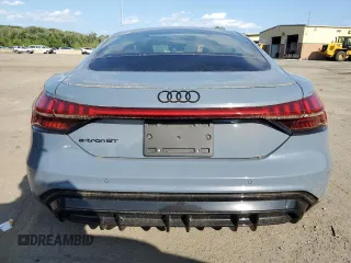 2022 Audi e-tron GT Premium Plus z VIN WAUCJBFW2N7004693, wystawiony jako Copart lot #68906384 z przebiegiem Nie podano mil oraz Szkody całkowita. Historia ofert i sprzedaży dostępna na DreamBid. Obrazek 6.