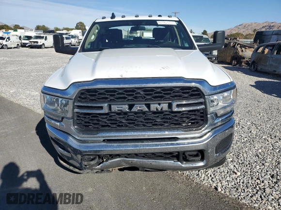 2019 Ram 3500 Tradesman with VIN 3C63RRGL7KG614654, listed as a Copart auction lot 81760714 with 77,615 mi miles and Salvage Title. Bid and sale history available at carsss.com. Image 5.