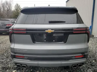 2024 Chevrolet Traverse FWD LT with VIN 1GNERGKS6RJ162409, listed as a Copart auction lot 44055275 with 14,914 mi miles and Clean Title. Bid and sale history available at carsss.com. Image 6.