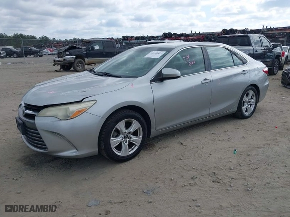 2015 Toyota Camry XLE with VIN 4T1BF1FK9FU916436, listed as a IAAI auction lot 41542827 with 216,725 mi miles. Bid and sale history available at carsss.com. Image 2.