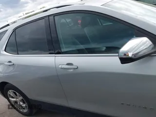 2018 Chevrolet Equinox Premier with VIN 2GNAXMEV7J6106781, listed as a IAAI auction lot 42113301 with 114,585 mi miles. Bid and sale history available at carsss.com. Image 13.