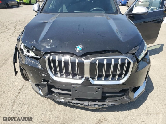 2024 BMW X1 xDrive28i with VIN WBX73EF09R5Z39211, listed as a Copart auction lot 52126935 with 4,581 mi miles and Salvage Title. Bid and sale history available at carsss.com. Image 12.