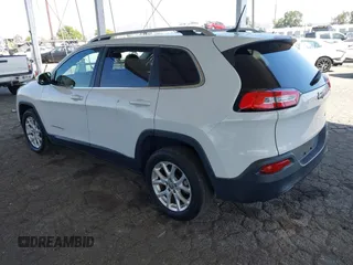 2017 Jeep Cherokee Latitude with VIN 1C4PJLCB3HW516971, listed as a IAAI auction lot 42489832 with 43,304 mi miles and . Bid and sale history available at DreamBid. Image 3.