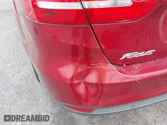 2016 Ford Focus SE with VIN 1FADP3F28GL254321, listed as a IAAI auction lot 42158144 with 89,807 mi miles. Bid and sale history available at carsss.com. Image 6.